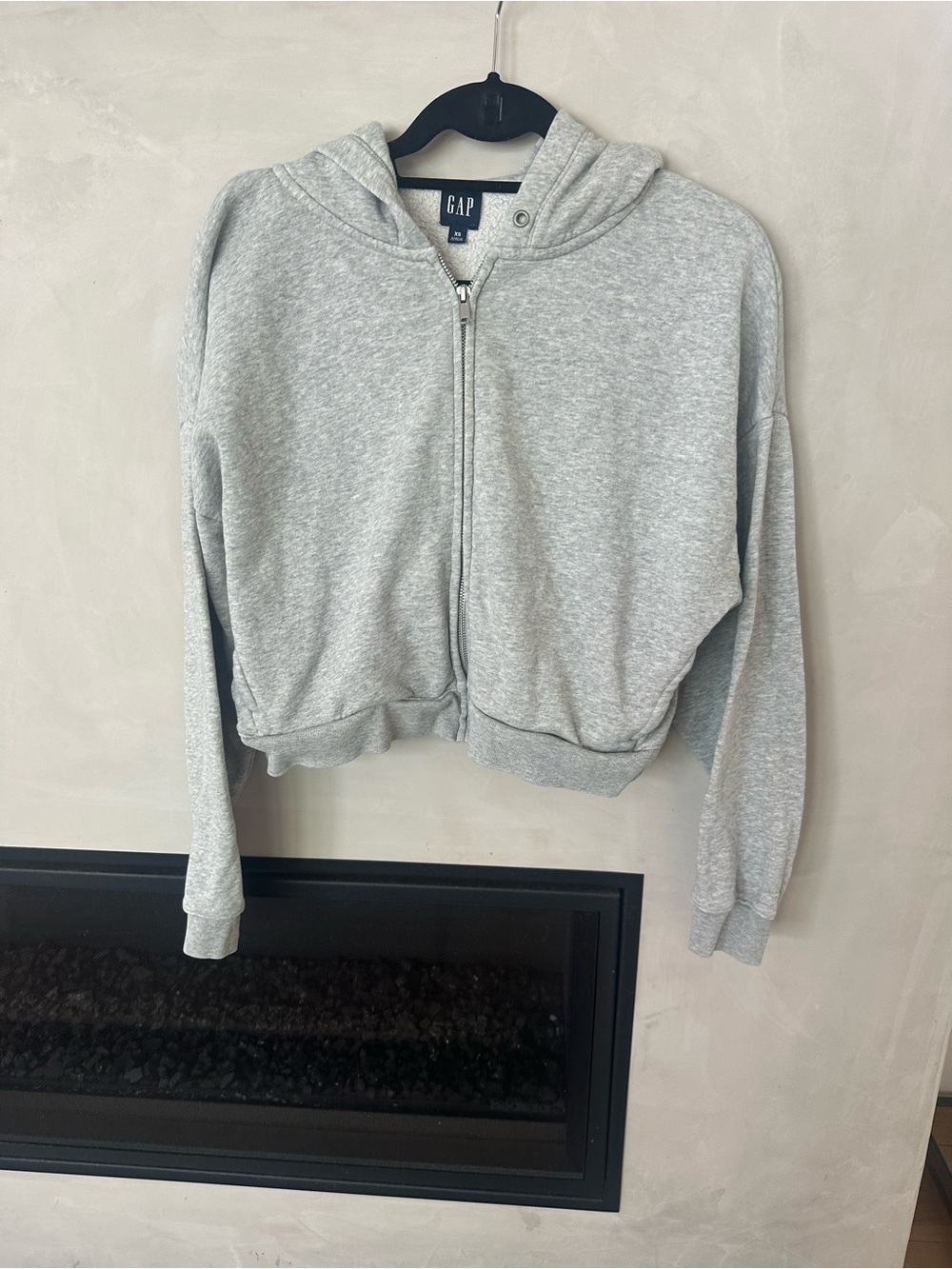 GAP Heather Gray Cropped Zip-Up Hoodie
